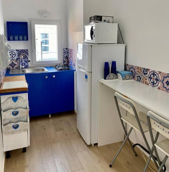 Kitchen or kitchenette, minibar, pet friendly, stove