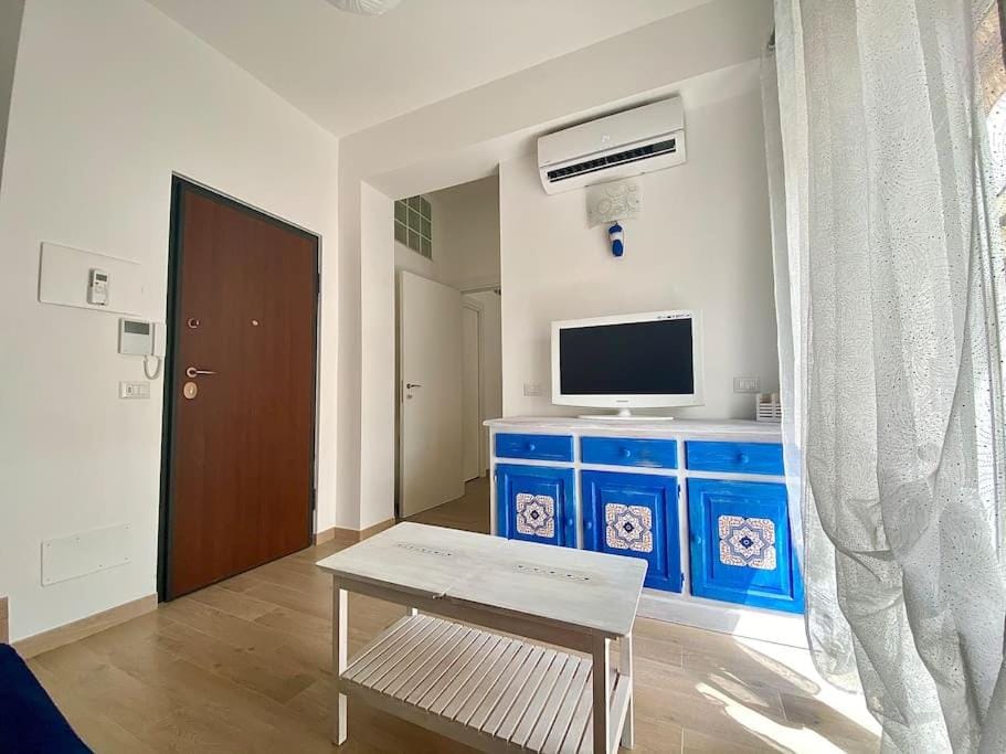 TV and multimedia, Evening entertainment, hair dresser, air conditioner