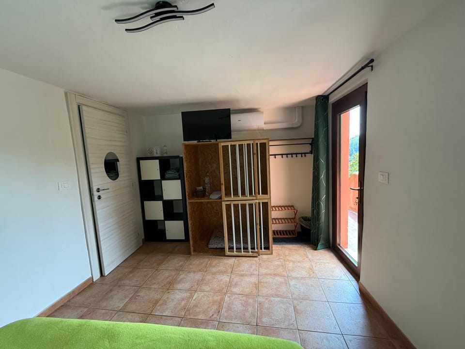 Photo of the whole room, Bedroom, Pets, Pets, Pets, pet friendly, pet friendly