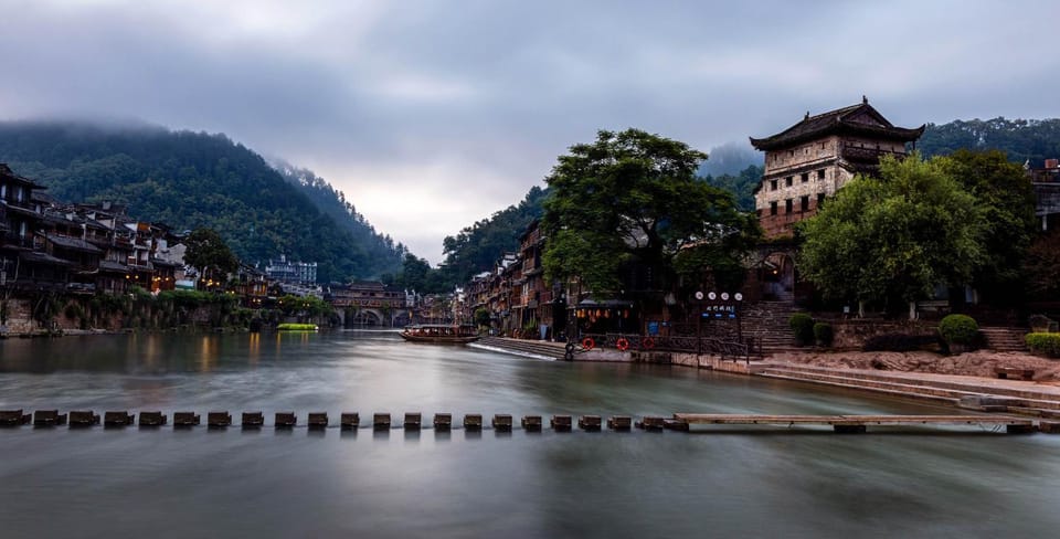 Nearby landmark, Day, Natural landscape, River view
