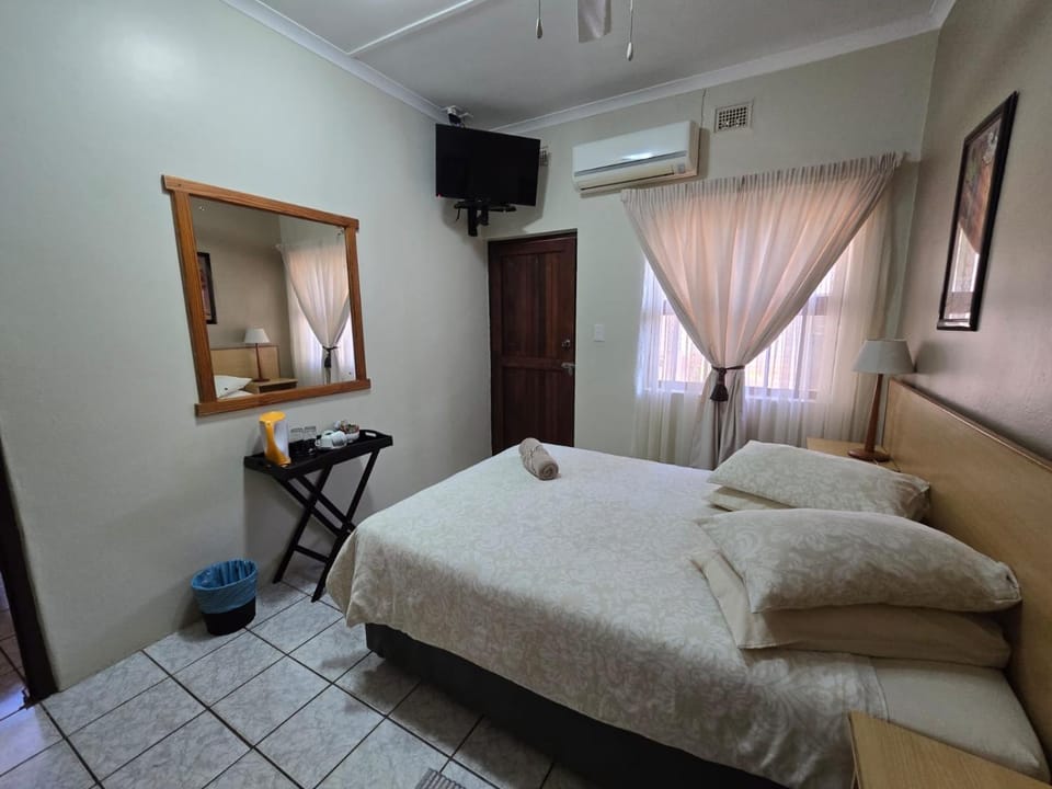 Mzimayi River Lodge Bed and Breakfast in KwaZulu-Natal