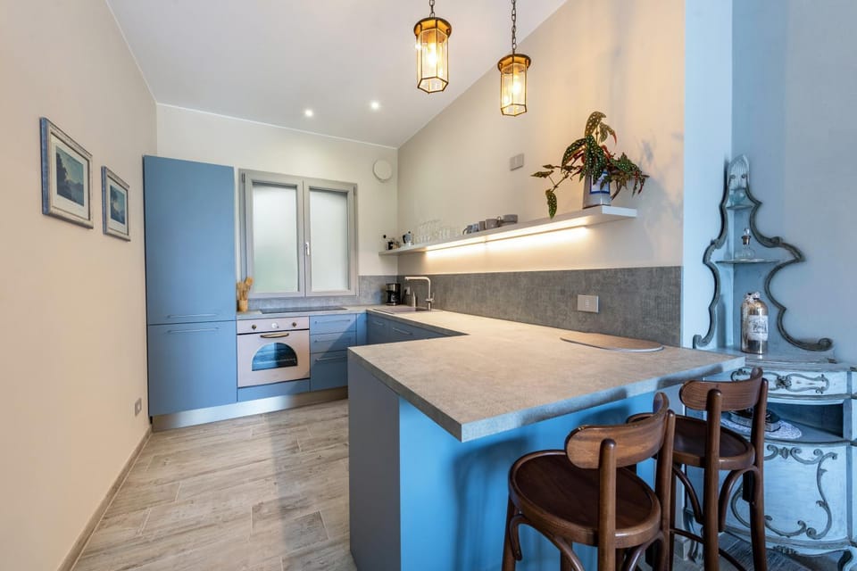 Property building, Kitchen or kitchenette, Living room