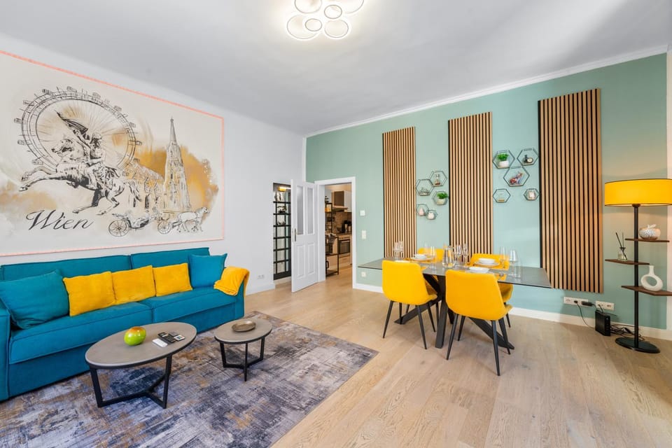 Living room, Decorative detail, Seating area
