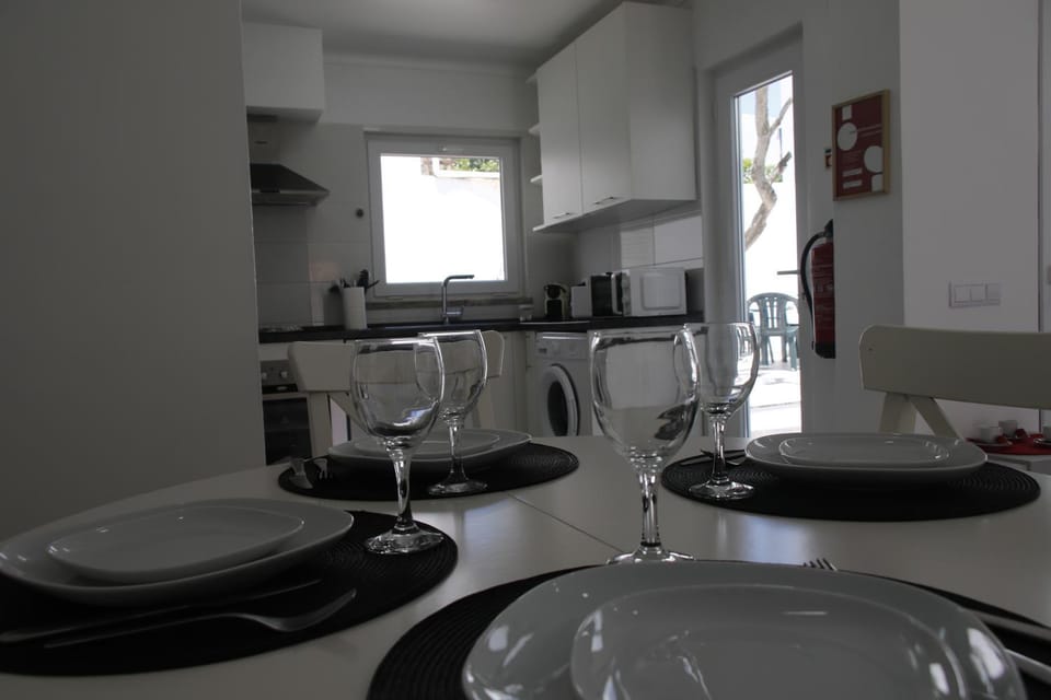Dining area, kitchen
