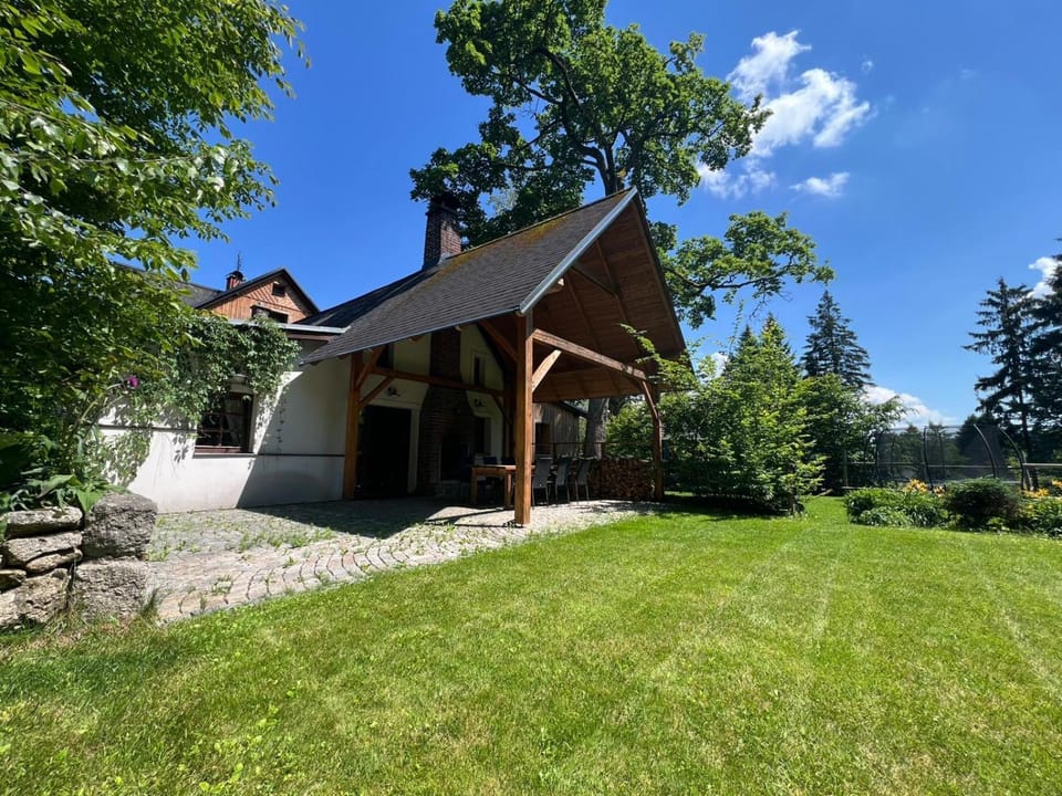 Apartmány Horský Dvůr Bed and Breakfast in Lower Silesian Voivodeship