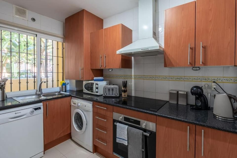 Coffee/tea facilities, Kitchen or kitchenette, dishwasher, minibar, pet friendly, stove, toaster, washing machine