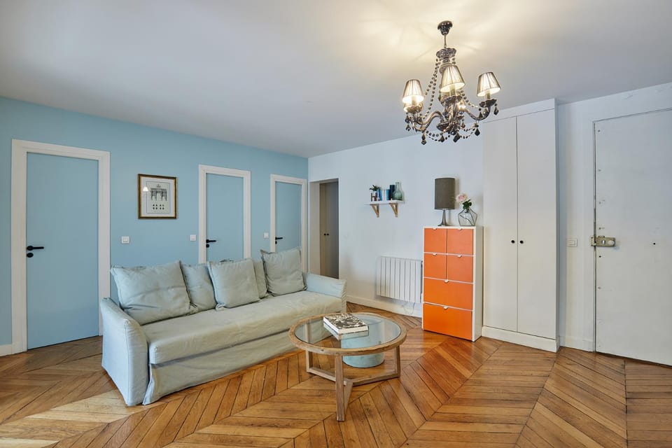 Seating area, wardrobe
