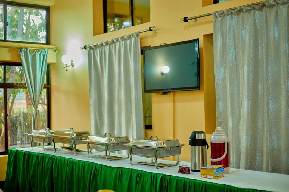 Restaurant/places to eat, Dining area, Diving, Breakfast, Buffet breakfast