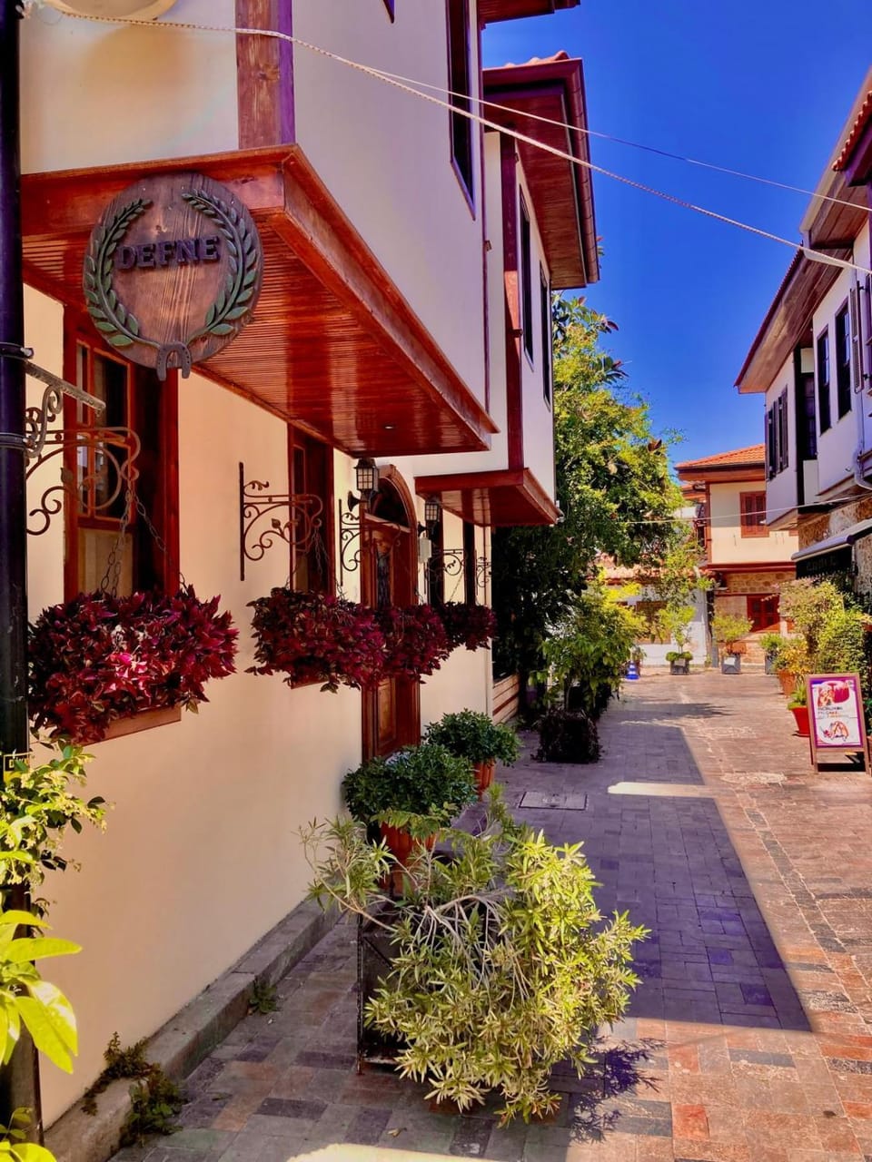 Property building, Day, Neighbourhood, Street view