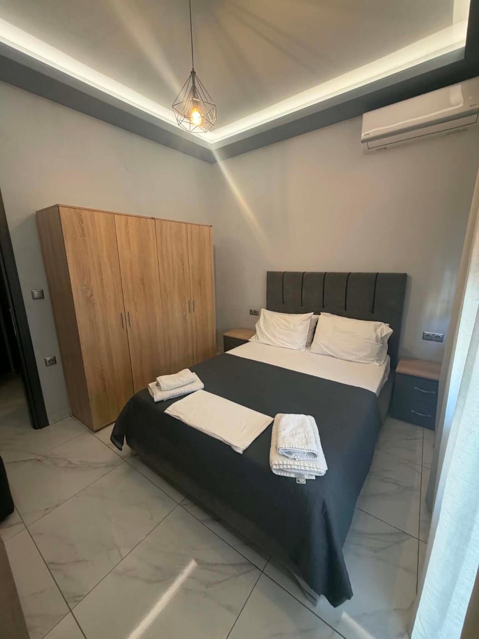 Bed, Bedroom, locker, locker, wardrobe, air conditioner, air conditioner