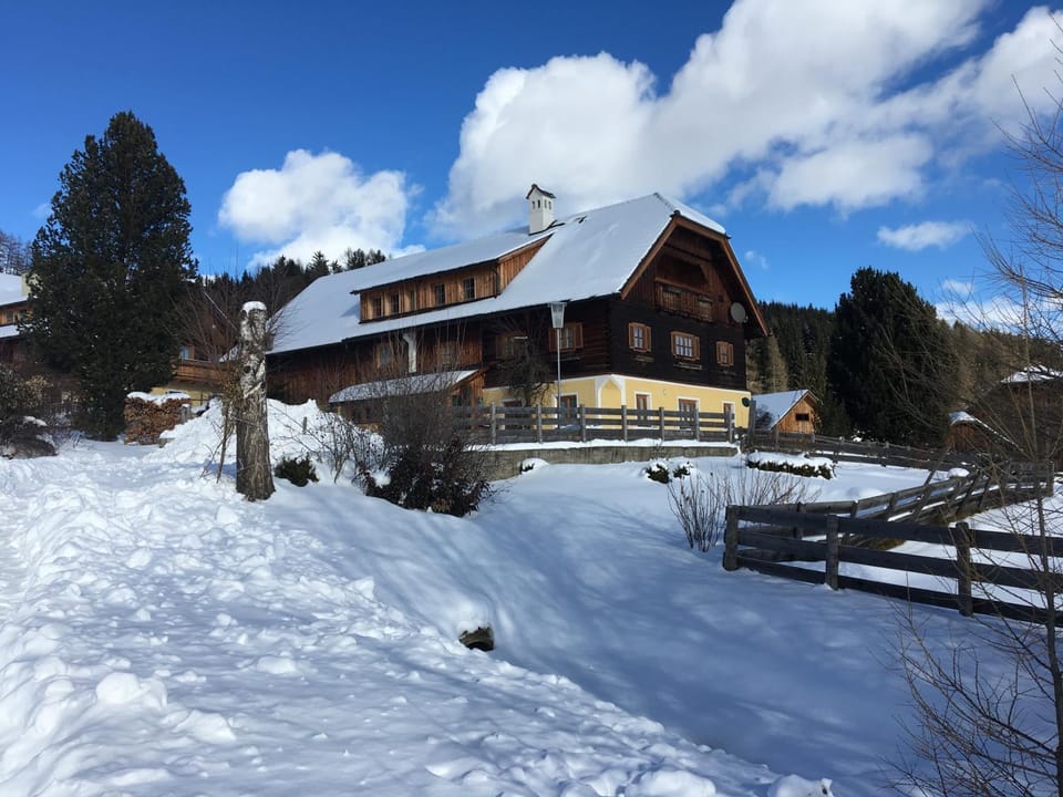 Property building, Winter, Garden