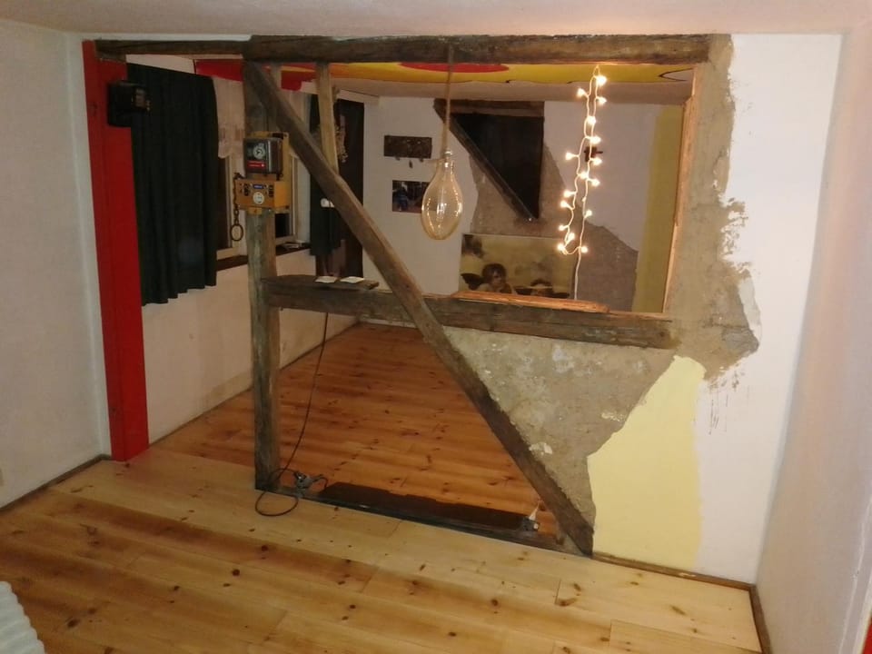 RUHIG UND SPARTANISCH WOHNEN in Lichtenwalde 1 Love hotel in Chemnitz