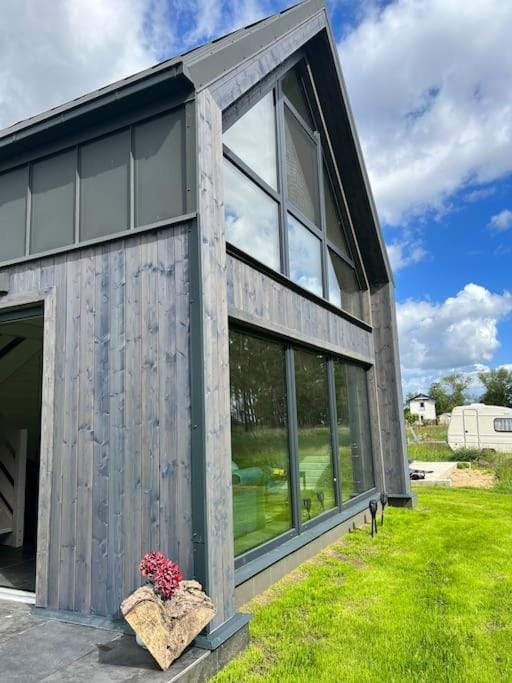 Ferienhaus“ Blaues Wunder“ am Wasser mit Grill House in West Pomeranian Voivodeship, Poland