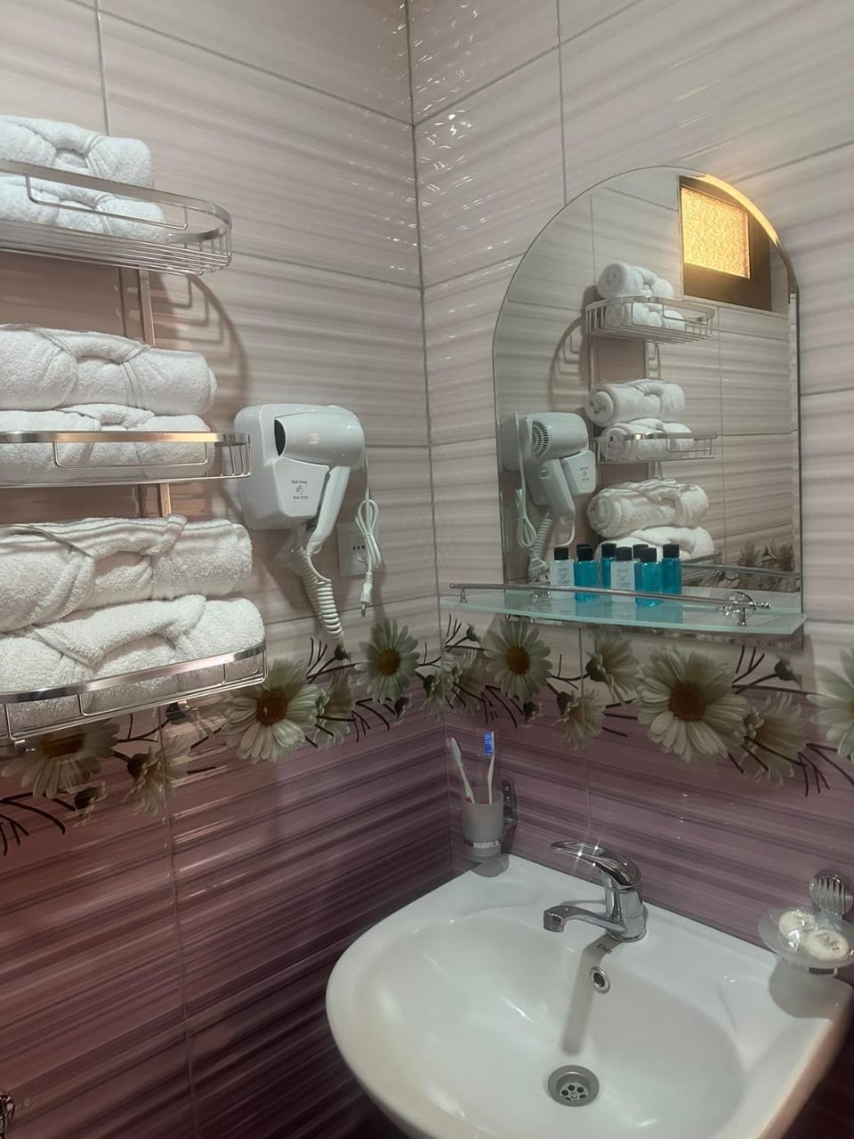 Toilet, heating, towels