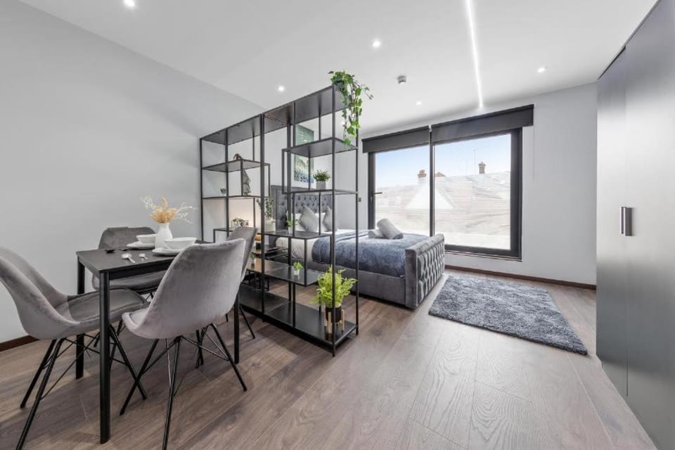 Serviced Apartment Golders Green Near Central London- 3 Apartment in London Borough of Camden