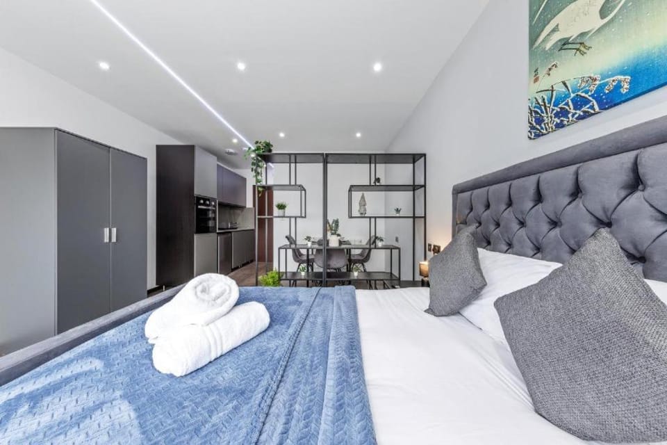 Serviced Apartment Golders Green Near Central London- 3 Apartment in London Borough of Camden