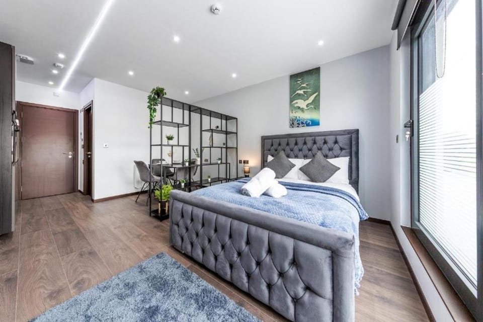 Serviced Apartment Golders Green Near Central London- 3 Apartment in London Borough of Camden