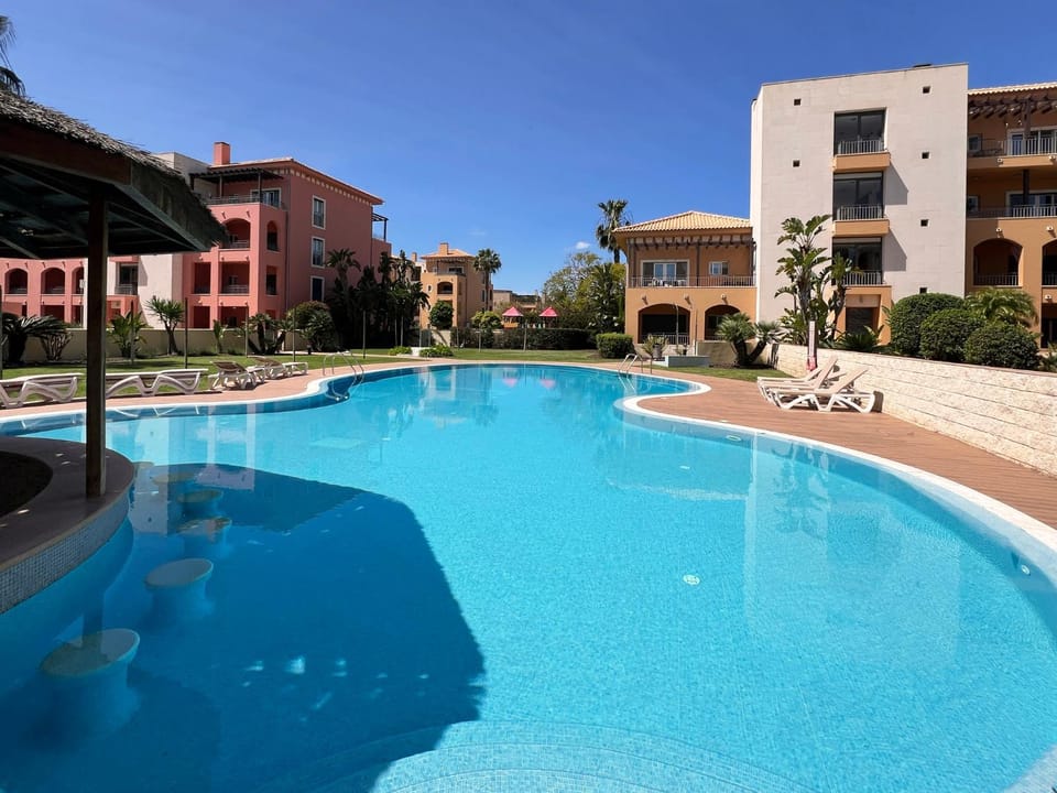 Pool view, Swimming pool, sunbed