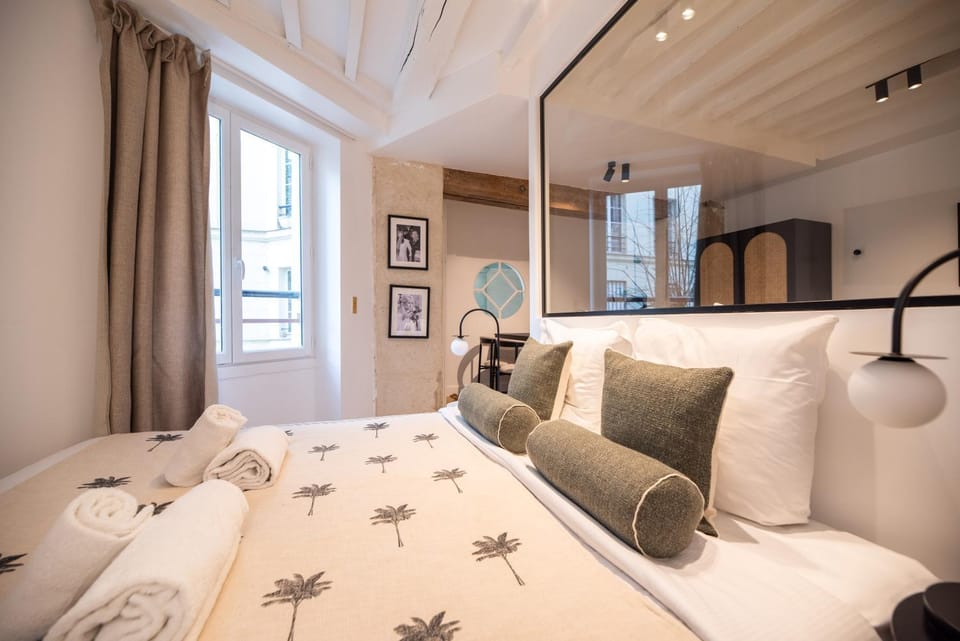 Bed, Bedroom