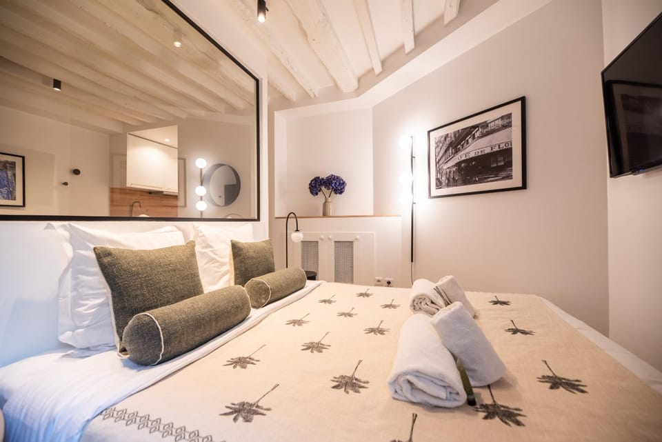 Bed, Bedroom