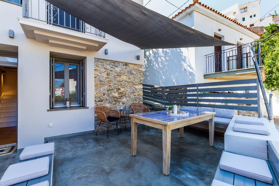 Patio, Dining area