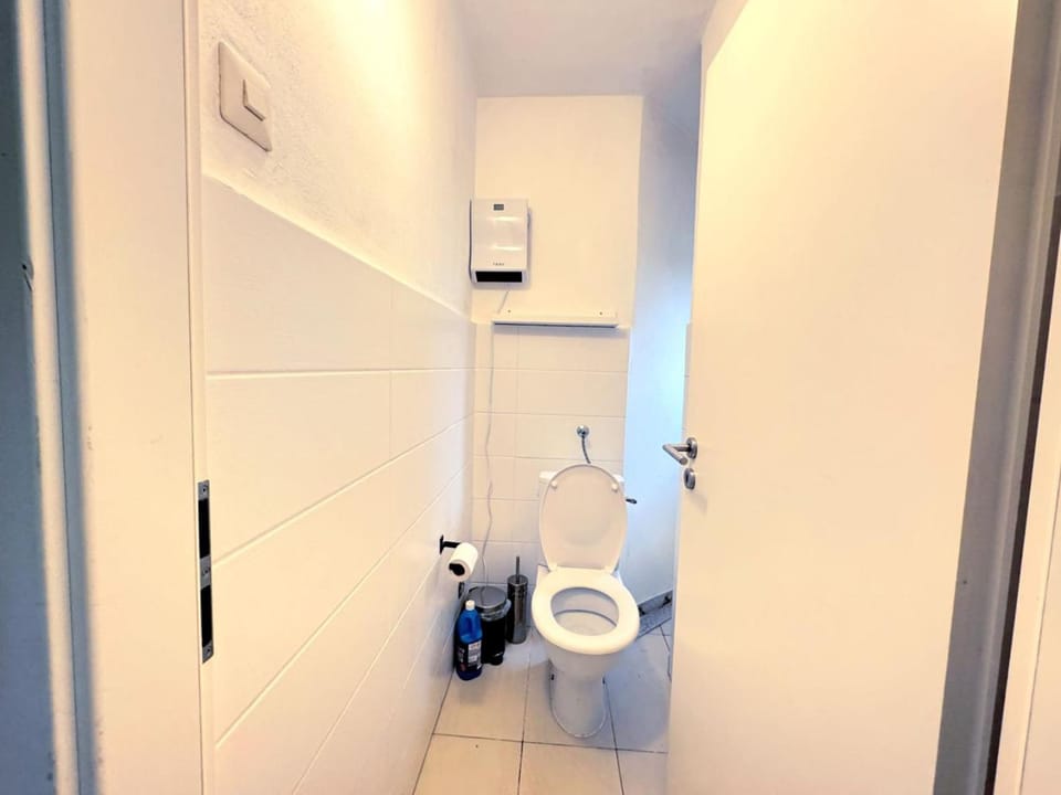 Toilet, Bathroom