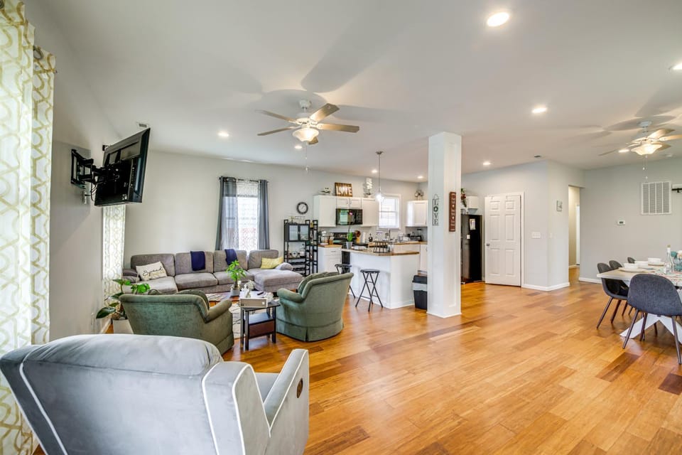 3 Mi to Dtwn: Updated Retreat in Indianapolis! House in Indianapolis