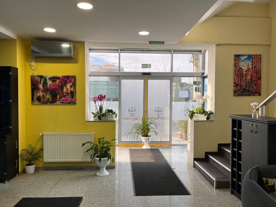 Facade/entrance, Lobby or reception