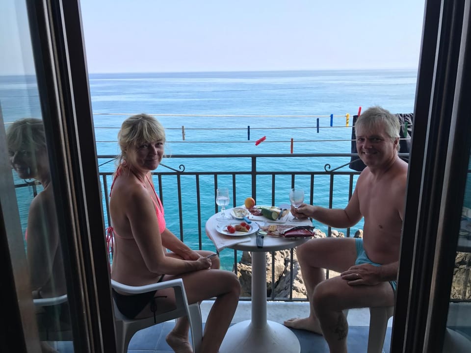 Sea view, group of guests