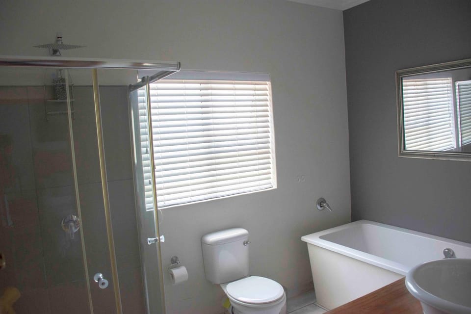 Toilet, Bathroom, Bath