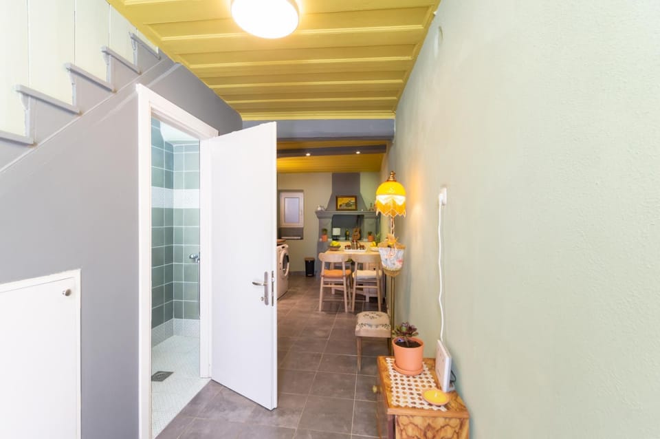 Bathroom, kitchen