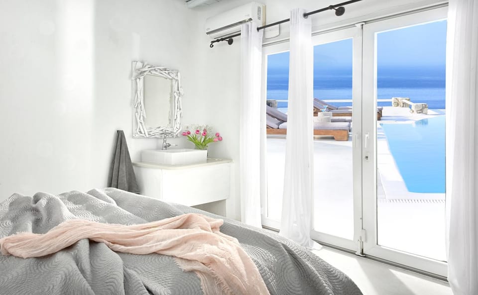 Spectacular Sunset Pool Villa by Calypso Sunset Villas Villa in Mykonos, Mikonos 846 00, Greece