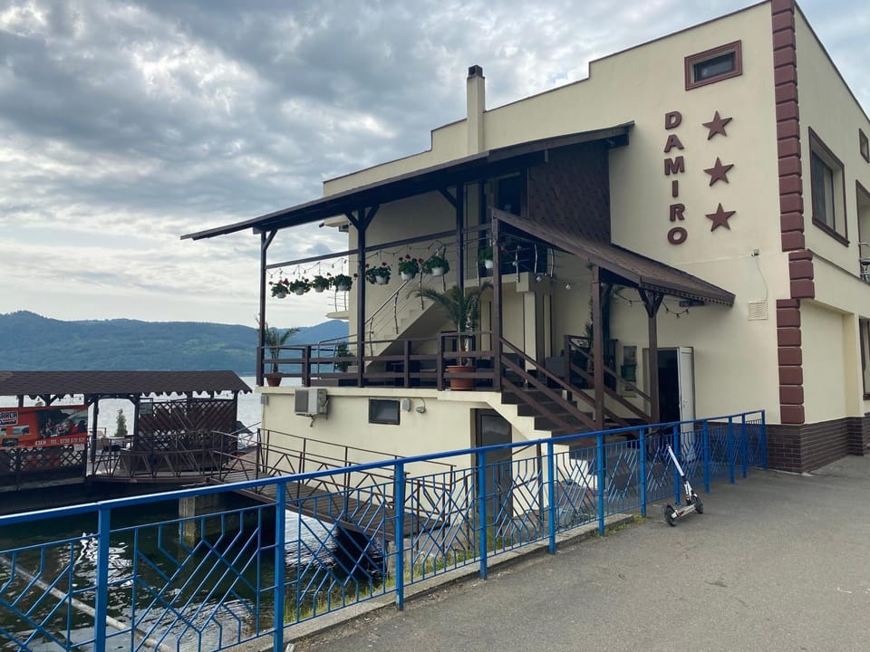 Pensiunea Damiro Bed and Breakfast in Serbia