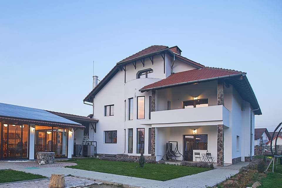 Property building, Day