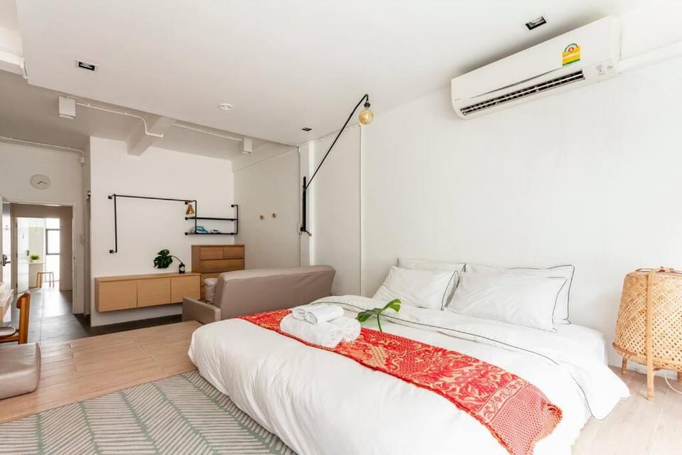 Bed, Bedroom, air conditioner