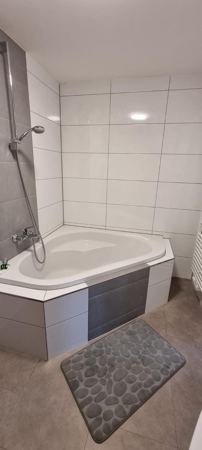 Bathroom, Bath