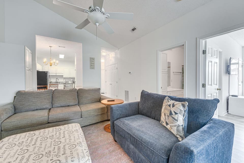 1 Mi to Beach: Myrtle Beach Condo w/ Pool Access House in South Carolina