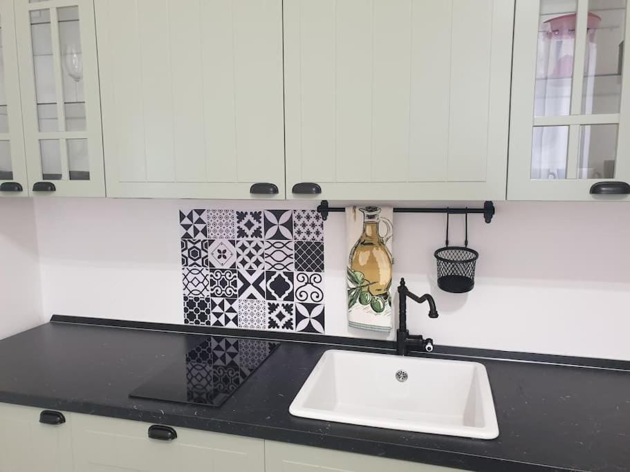 Shower, Bathroom, Kitchen or kitchenette, Landmark view