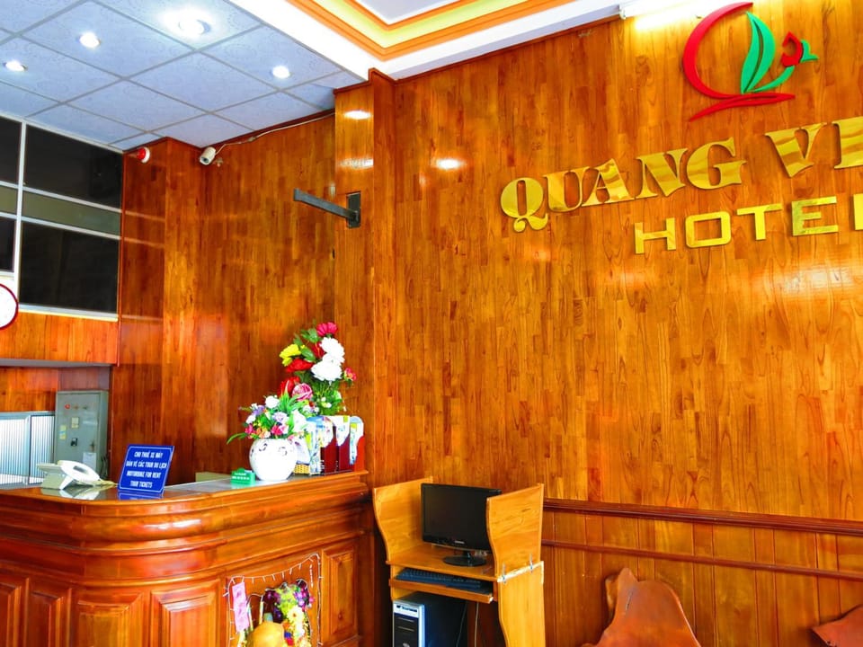 Communal lounge/ TV room, Property logo or sign, Lobby or reception