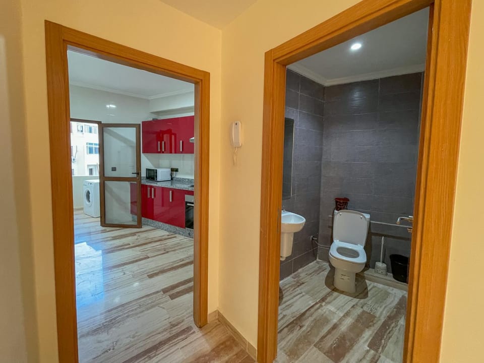 Toilet, Kitchen or kitchenette