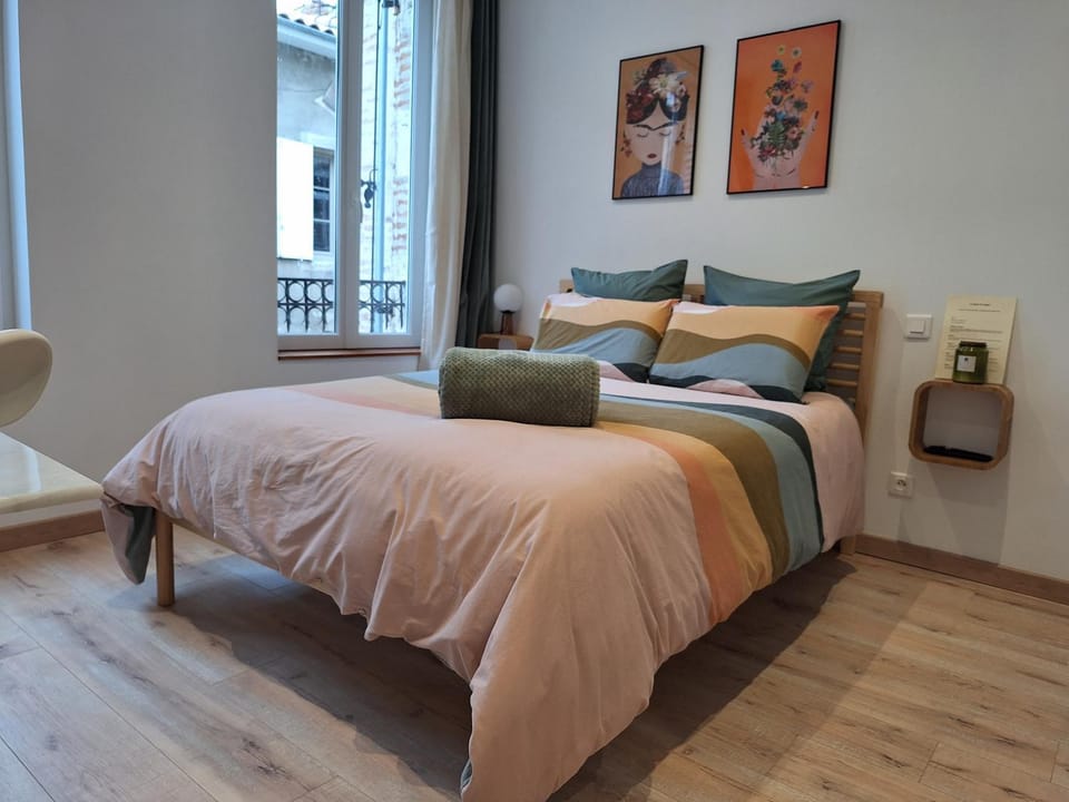 Chambre FRIDA avec salle d'eau privée Bed and Breakfast in Nouvelle-Aquitaine