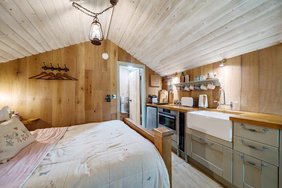 Bed, Coffee/tea facilities, Kitchen or kitchenette, Bedroom, pet friendly, toaster