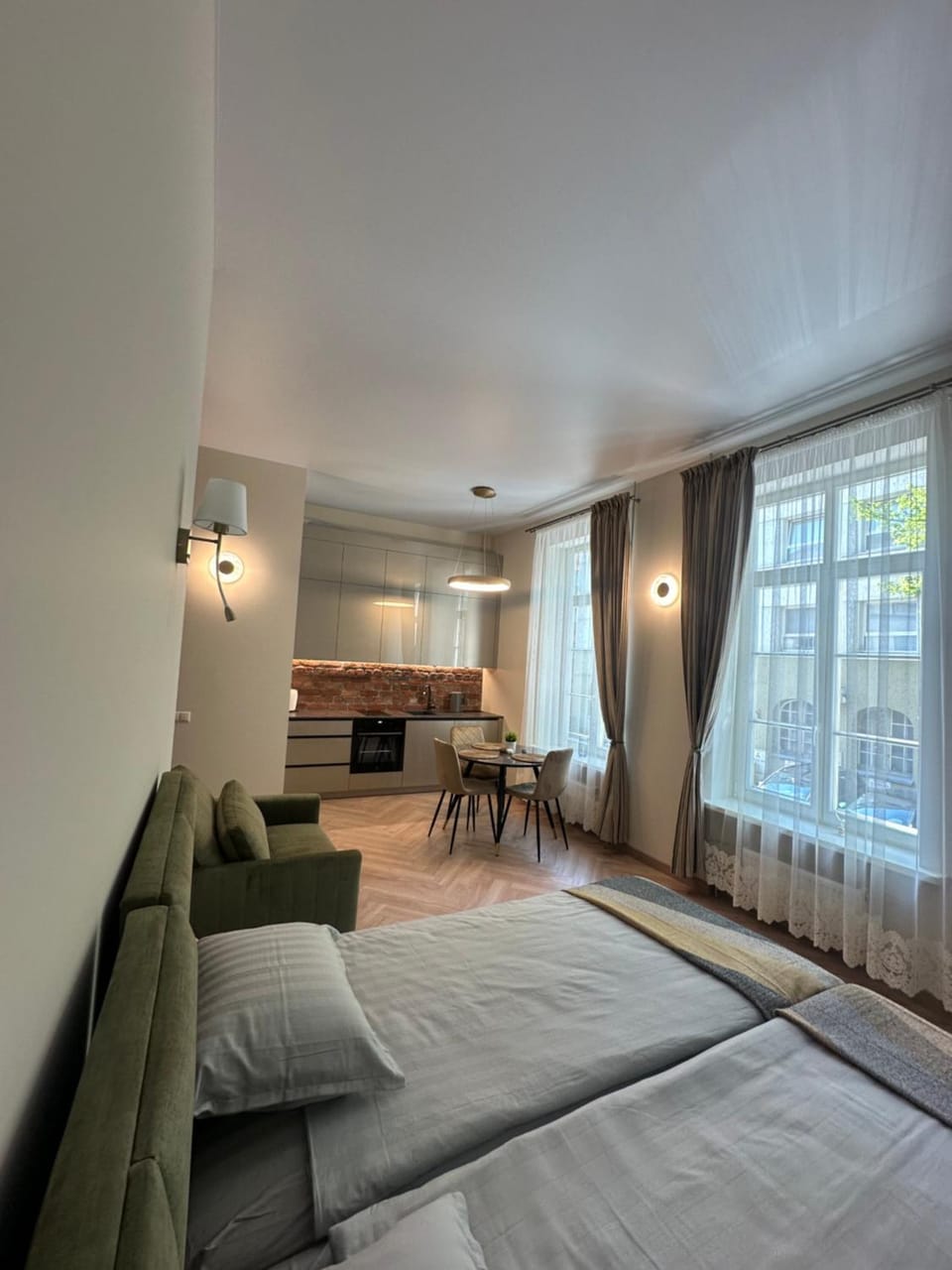 Bed, Kitchen or kitchenette, Living room, Photo of the whole room, Seating area, Bedroom