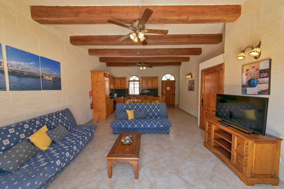 Ta Xandru Farmhouse Triq Marsalforn Xaghra Gozo House in Malta