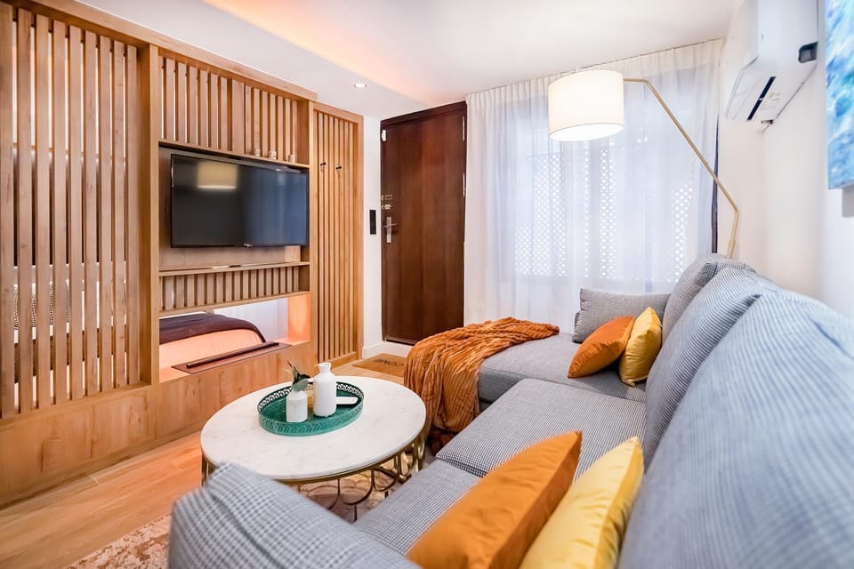 Living room, Seating area