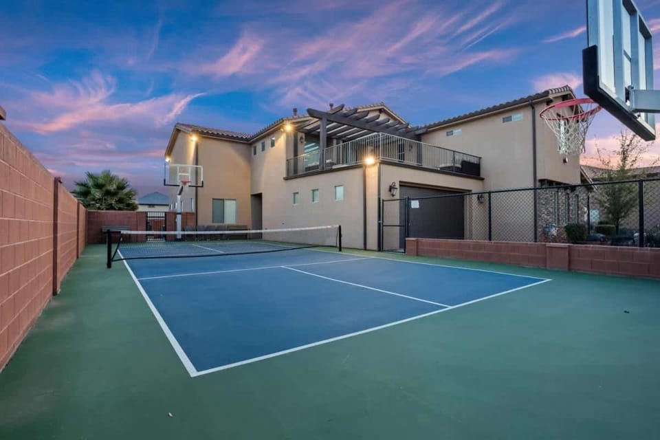 98| Grand Resort in St George with Private Pool and Rec Court House in Santa Clara
