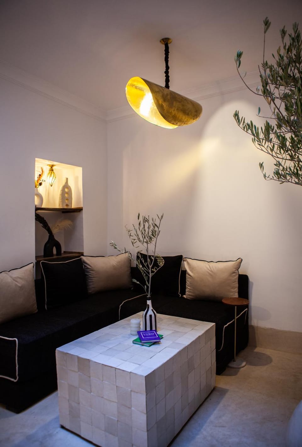 Property building, Seating area