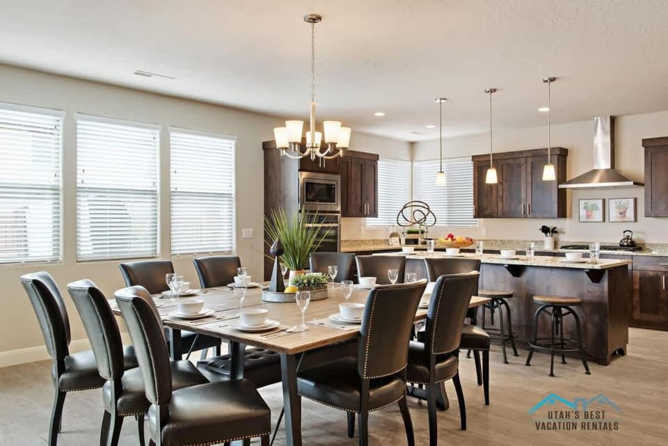 102| Sun Country Cove in St George with Private Hot Tub House in Santa Clara