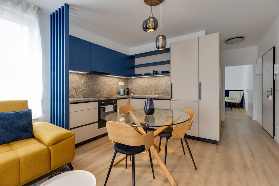 Seating area, Dining area, kitchen, kitchen
