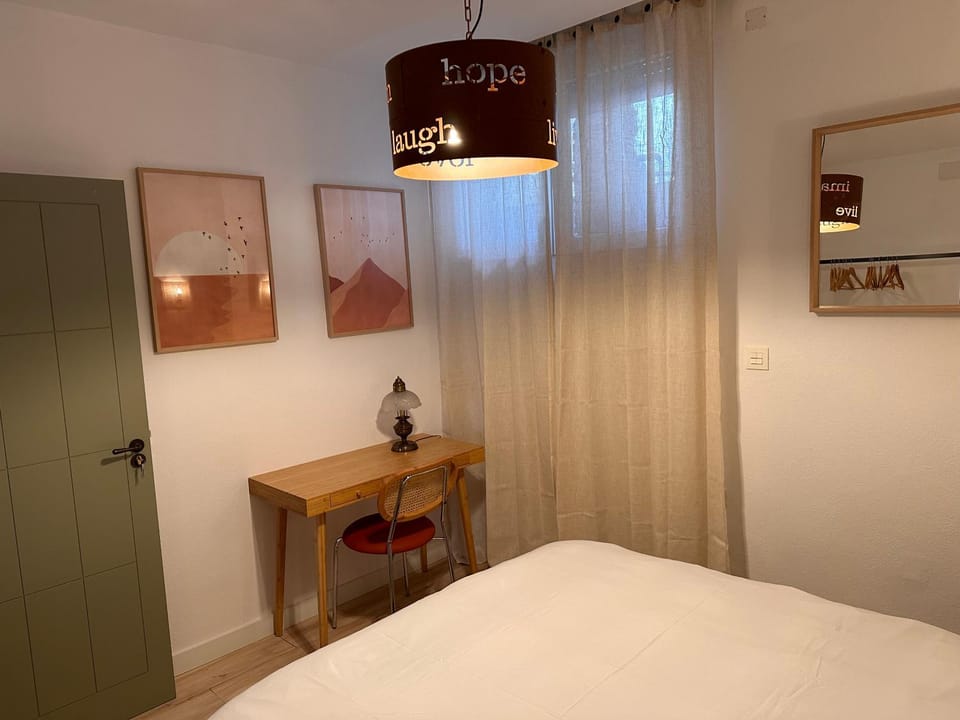 Bed, Bedroom